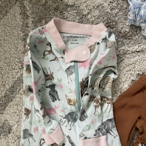 Baby girl bundle - Picture 5 of 5